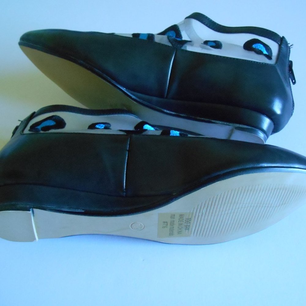 NWOT 2 Lips Too Shoes Womens 7.5 Too Shy - Picture 6 of 6